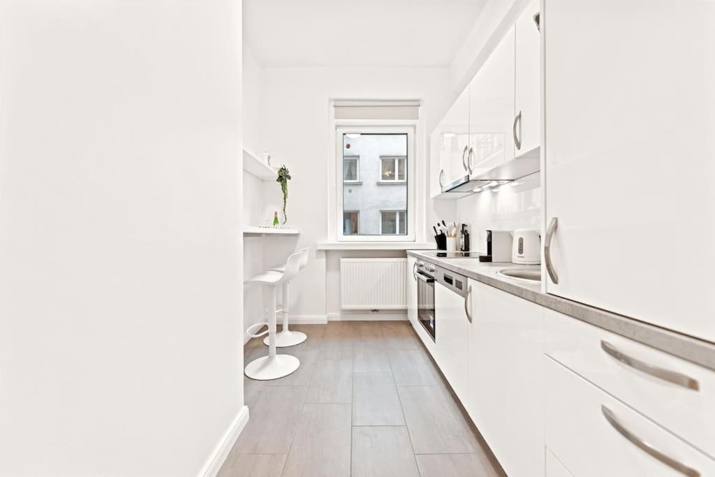 Cozy Apartment In Quiet Location, Fast Train Station 100M Away, Contactless Check-In Viena Exterior foto
